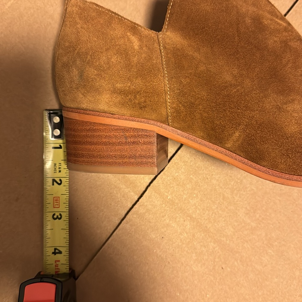 NWOB Marc Fisher womens booties camel suede 9 1/2 - Picture 7 of 7